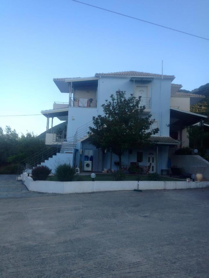 Apartamento Casa Blu Nikiana Exterior foto